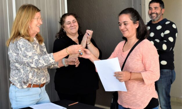 Coronel Moldes: entregaron cuatro Viviendas Semilla