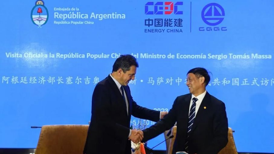 Massa acuerda con empresas chinas el desembolso de U$S924 millones