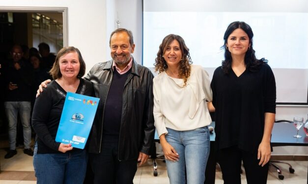 Laboulaye: se entregaron escrituras sociales y créditos del Banco de la Gente