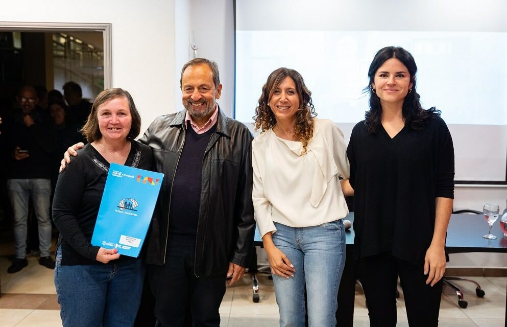 Laboulaye: se entregaron escrituras sociales y créditos del Banco de la Gente