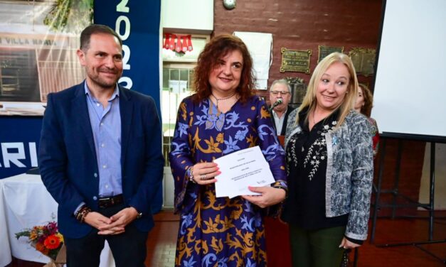 Villa María: Gill estuvo presente en el 80° aniversario del Colegio Nacional