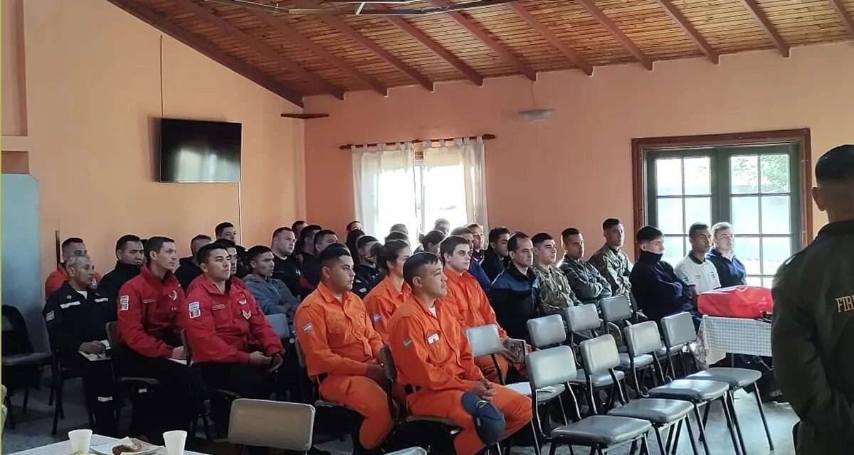 Charras es sede del 3º Congreso Nacional del Bombero Aeronáutico