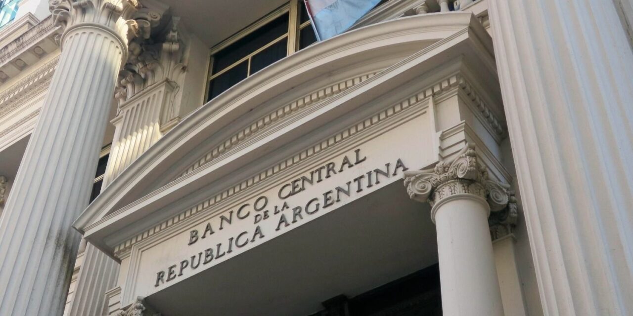 Deuda en moneda extranjera: las provincias tendrán que refinanciar el 60% o utilizar sus propios dólares