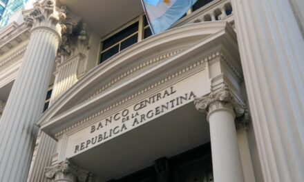 Deuda en moneda extranjera: las provincias tendrán que refinanciar el 60% o utilizar sus propios dólares