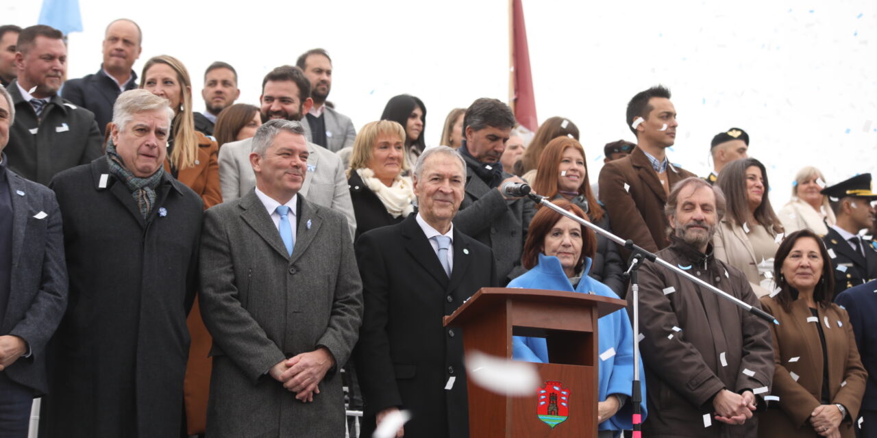 Río Cuarto: Schiaretti presidió los actos por el Día de la Bandera