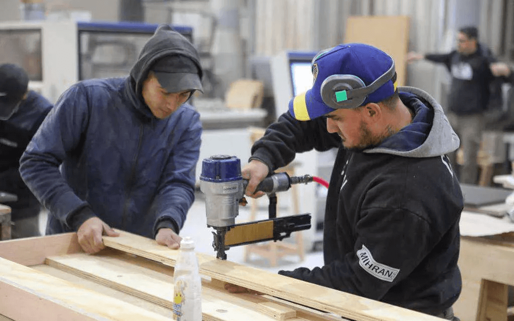 En marzo, el empleo privado industrial creció 3,8 por ciento interanual