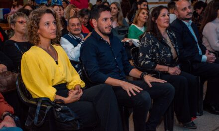 Río Tercero: La escuela superior de comercio celebró 35 años de su fundación