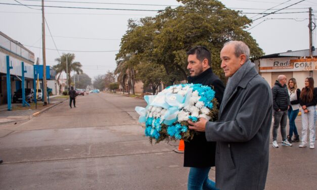 Río Tercero: el Intendente Marcos Ferrer encabezó el acto del 20 de junio