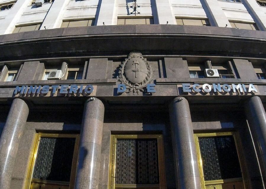 Presupuesto: el Gobierno aumentó el gasto y reasignó partidas