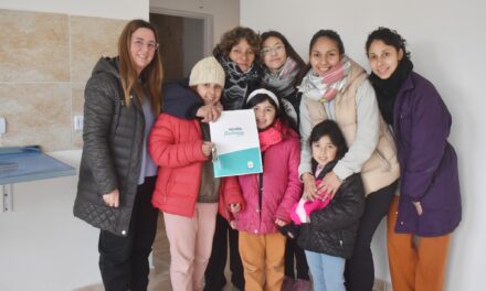 Vicuña Mackenna: se realizó la entrega de una vivienda del Programa «10 mil Viviendas»