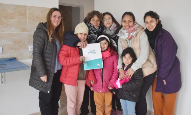 Vicuña Mackenna: se realizó la entrega de una vivienda del Programa «10 mil Viviendas»