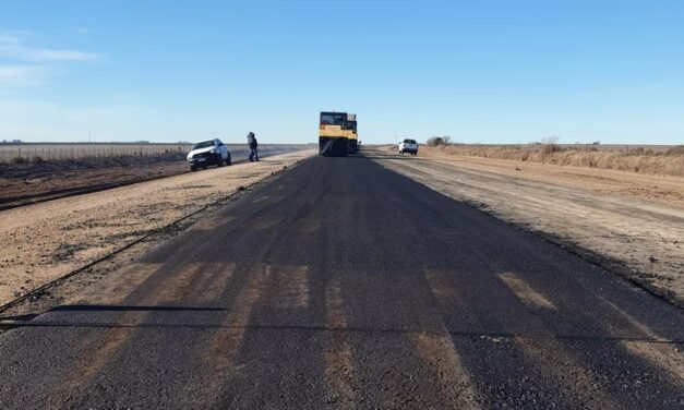 Comenzó la pavimentación de la ruta que une Punta del Agua con Las Perdices