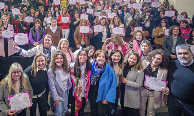 Más de 400 participantes se diplomaron en “Innovación Política para Lideresas”
