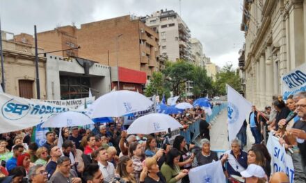 El SEP anunció el pase de más de 4 mil contratados a planta permanente