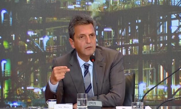 Massa: «Habrá un paquete muy grande de desembolsos en agosto y un adicional en noviembre»