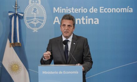 «No se va a usar un solo dólar de las reservas para pagar al FMI», dijo Massa