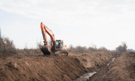 Río Cuarto: EMOS trabaja en la refuncionalización del canal de Santa Flora