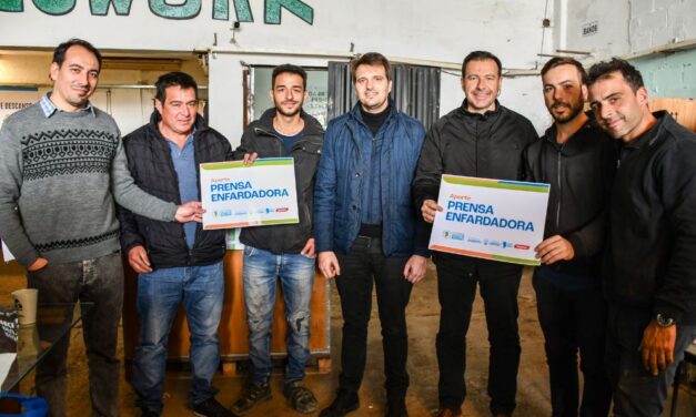 Ambiente entregó equipamiento a cooperativas de recuperadores urbanos