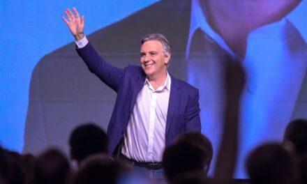 Córdoba: Con una diferencia de 3,3% se oficializó el triunfo de Llaryora