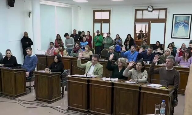 En una polémica sesión, el Concejo Deliberante aprobó la suba del boleto de transporte urbano