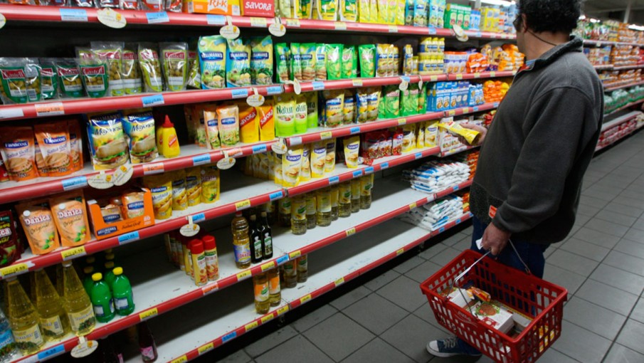 Una familia necesitó en Córdoba $99.650 sólo para comer y no desnutrirse