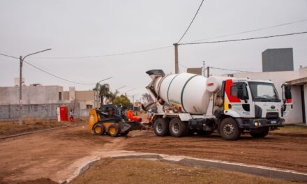 Río Tercero: se ejecuta la obra de cordón cuneta en barrio Villa Zoila