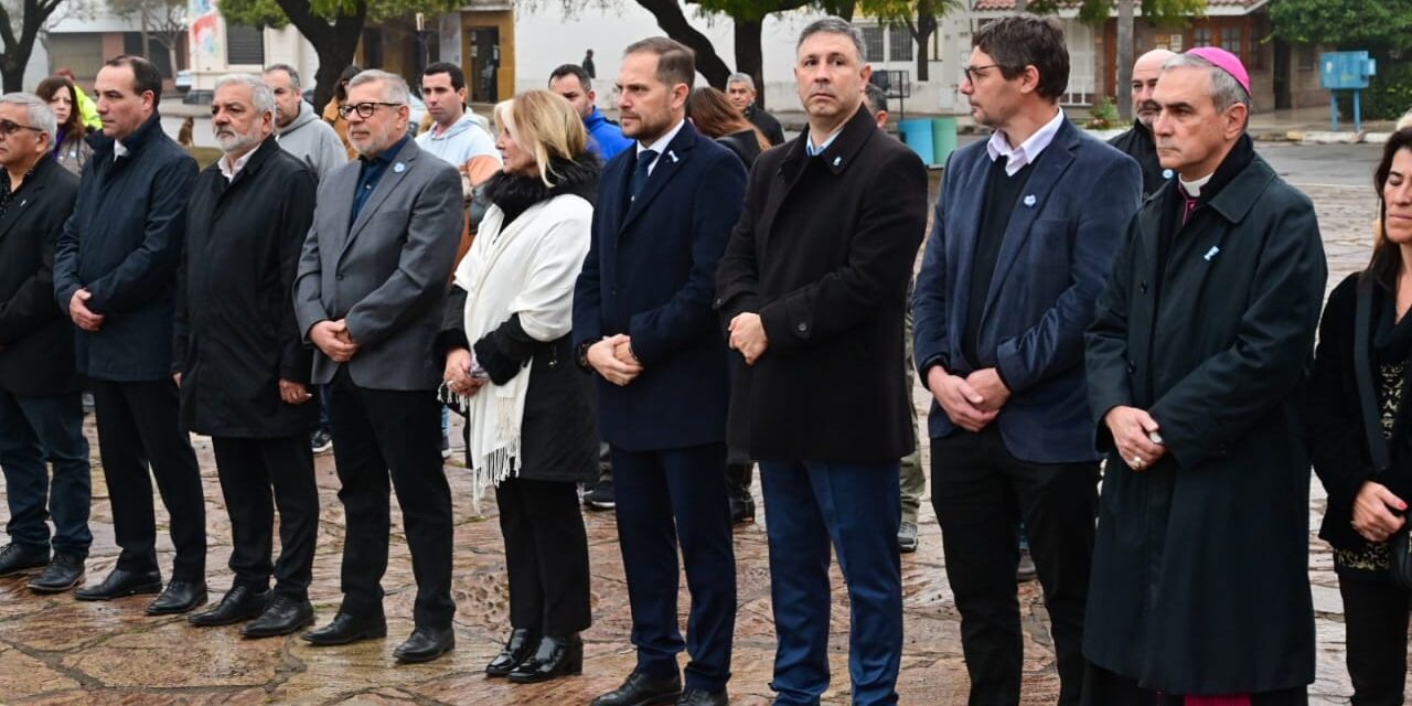 Villa María: Gill encabezó el acto en el 207° aniversario de la Independencia