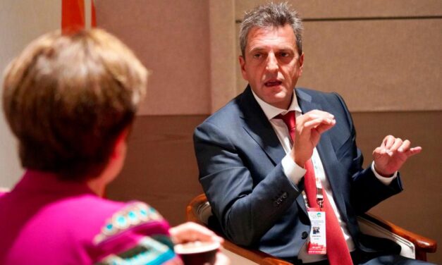 Massa y técnicos del FMI continúan trabajando para fortalecer programa argentino