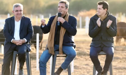 Massa cuestionó a quienes «llaman a implosionar como si no hubiera gente»