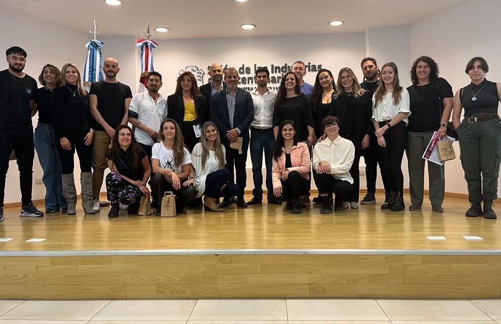 Los 10 emprendedores de la VI Cohorte de IncubaCor recibieron sus certificados