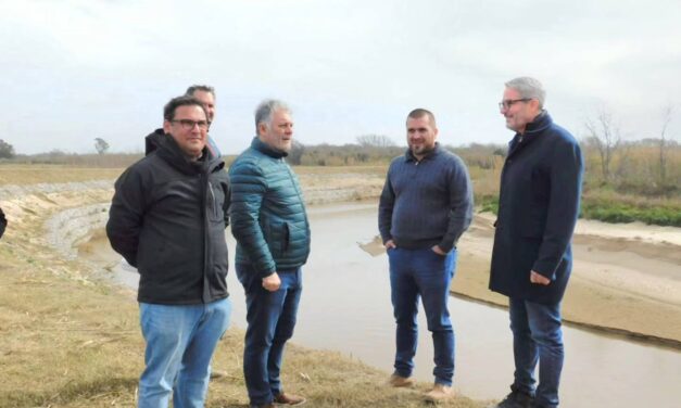 La Carlota: funcionarios provinciales recorrieron la obra de contención del río Chocancharava