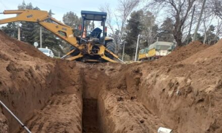 Huinca Renancó: avanza la obra de cloacas en el sector noroeste