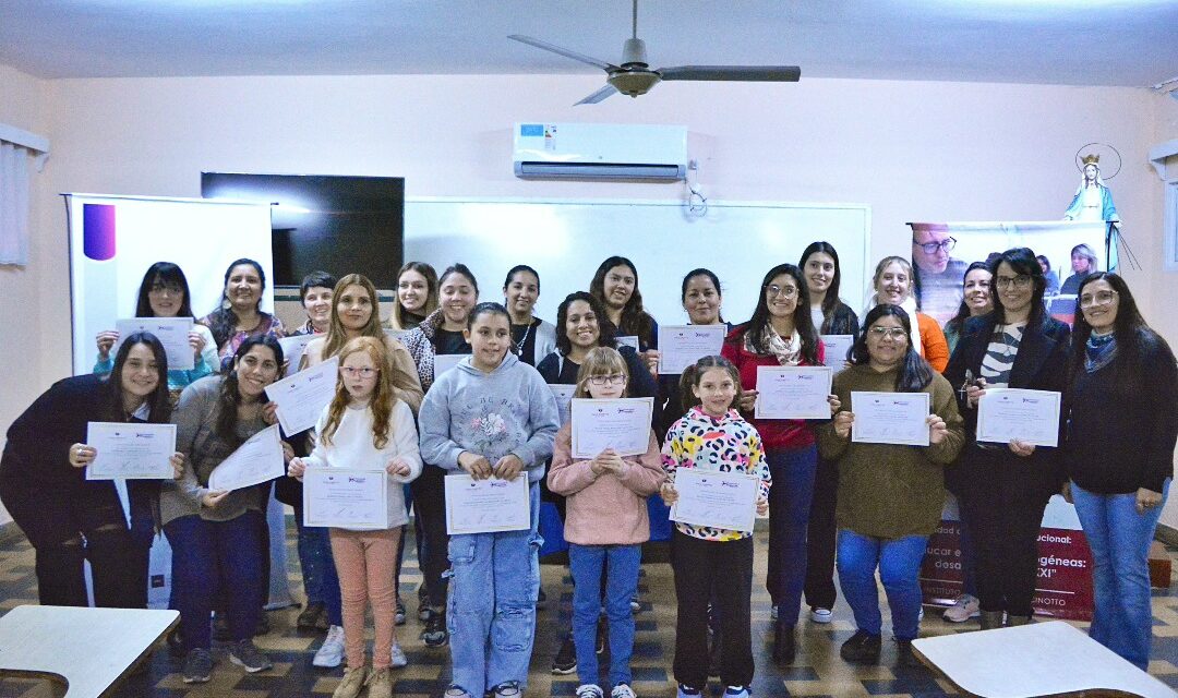 Sampacho: Se entregaron certificados del curso de lengua de señas