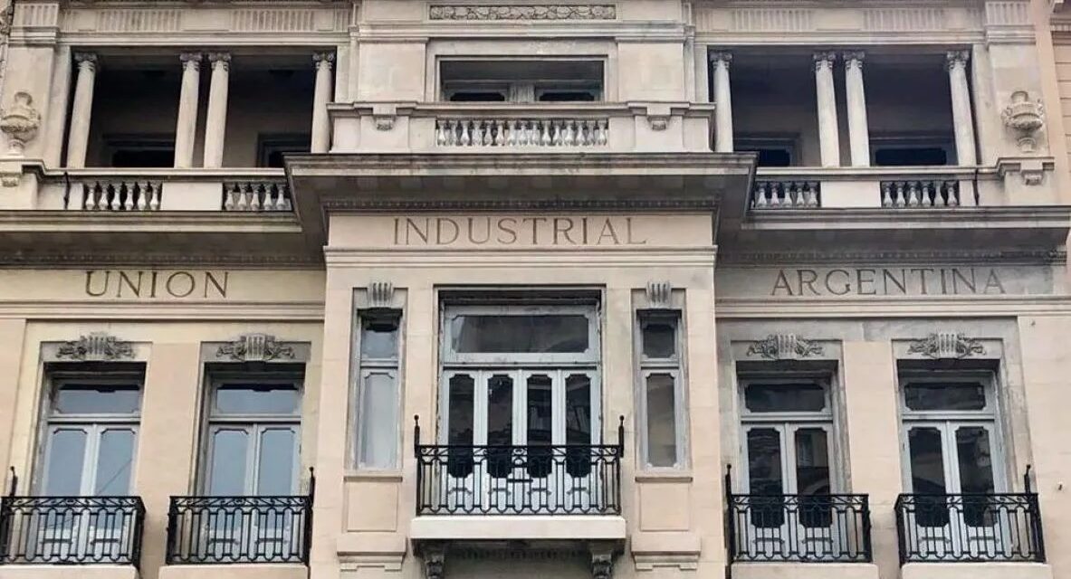 La Unión Industrial rechazó un eventual aumento de salarios por decreto
