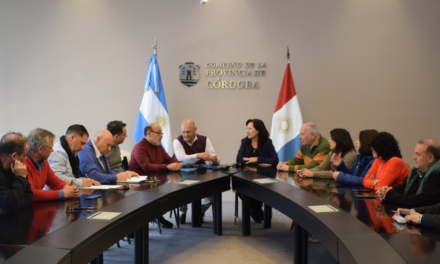 La Provincia acordó incrementos salariales con gremios estatales