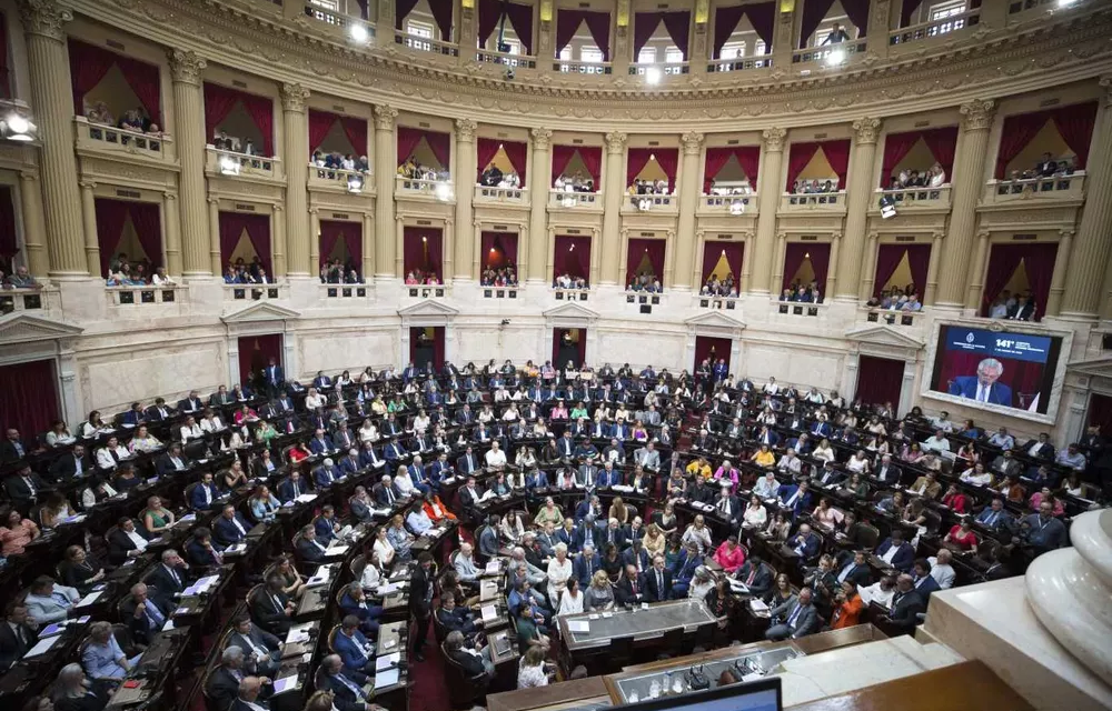 Aprueban dictamen para bajar tarifas eléctricas sin apoyo opositor