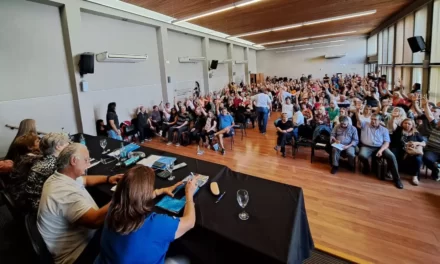 La Provincia ofreció a la Uepc un incremento de 60 % en tres tramos