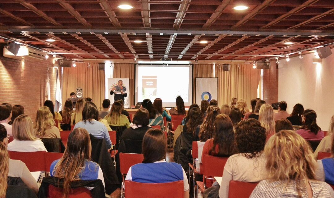 Sampacho: se realizó una charla sobre el impacto de las pantallas en las infancias