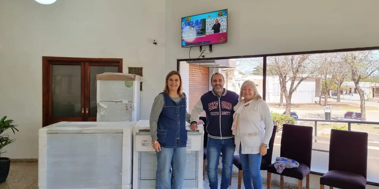 Carnerillo: entrega de equipamiento para instituciones educativas