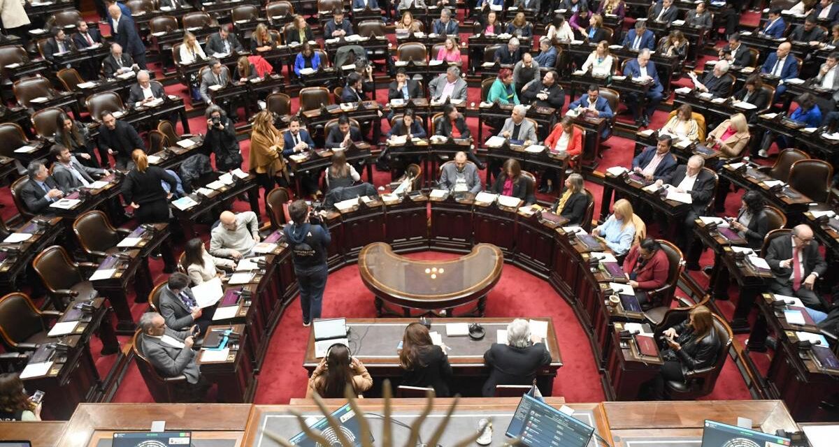 Diputados debaten la reforma del Impuesto a las Ganancias que presentó Massa