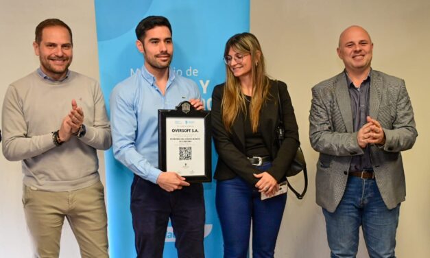 Villa María: Gill y De Chiaria distinguieron a empresas locales de la Economía del Conocimiento