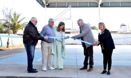 Coronel Moldes inauguró su nuevo Polideportivo Social