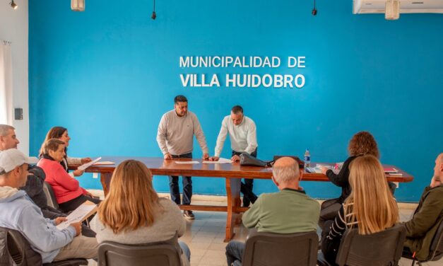 Villa Huidobro: se realizó la firma de 7 escrituras del barrio «24 viviendas»