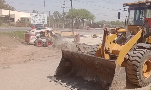 Villa Nueva: avanza la pavimentación de la colectora de la ruta provincial 2