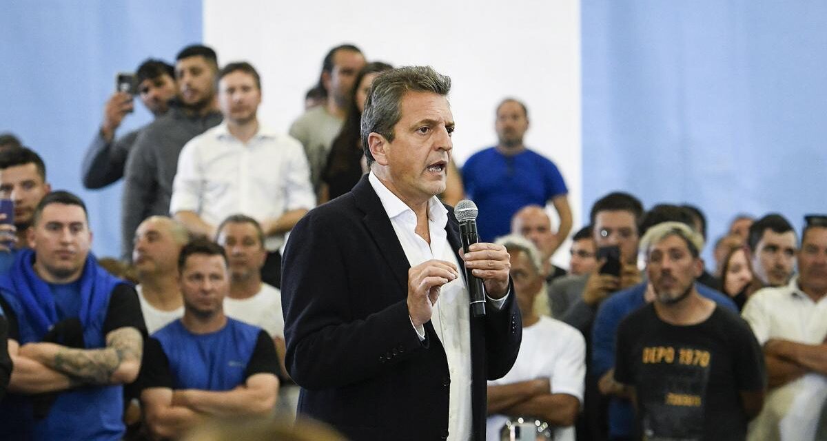 Massa convocó a ir a las urnas el domingo «a buscar nuestra bandera»