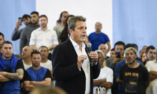 Massa convocó a ir a las urnas el domingo «a buscar nuestra bandera»