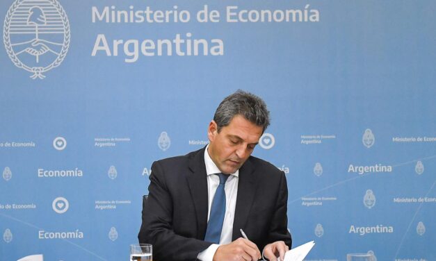 Massa confirmó la importación de combustible y espera una rápida normalización