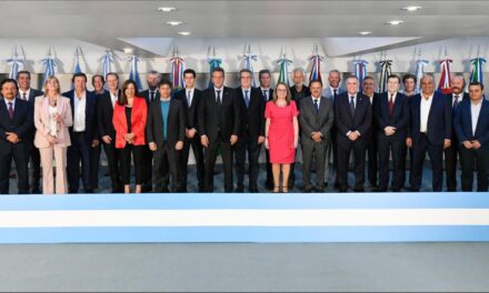 Massa consiguió el respaldo de 19 gobernadores de distintos espacios políticos