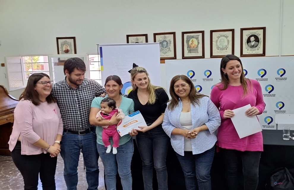 La Provincia entregó créditos Más Vida Digna y Banco de la Gente en el departamento Río Cuarto