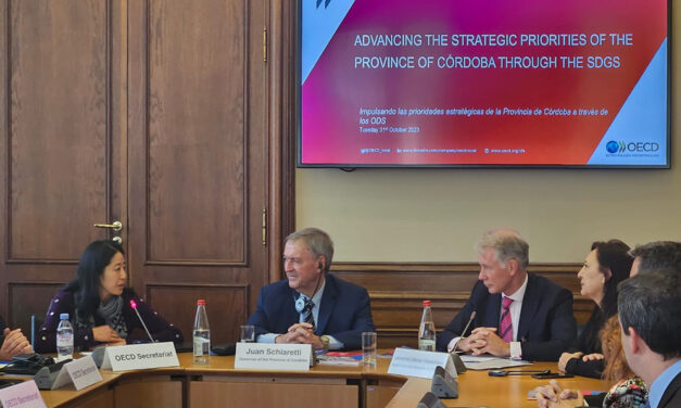 En Francia, Schiaretti junto a la OCDE plantean acciones de impulso a la competitividad